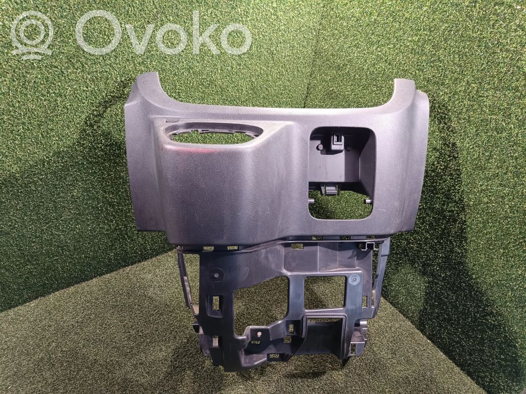 Opel Vivaro Center console 