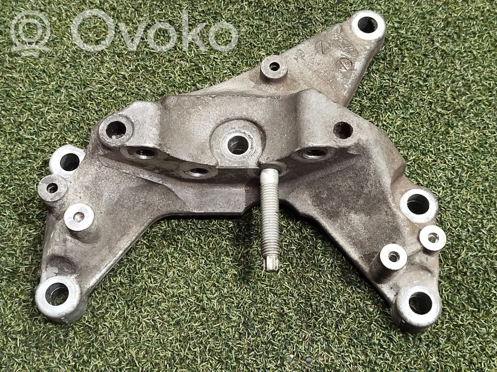 Ford Transit VII Engine mounting bracket 