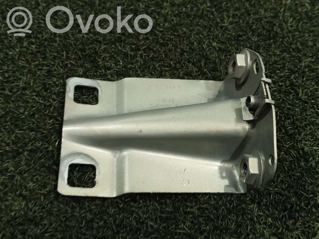 Ford Transit Custom Fender mounting bracket 