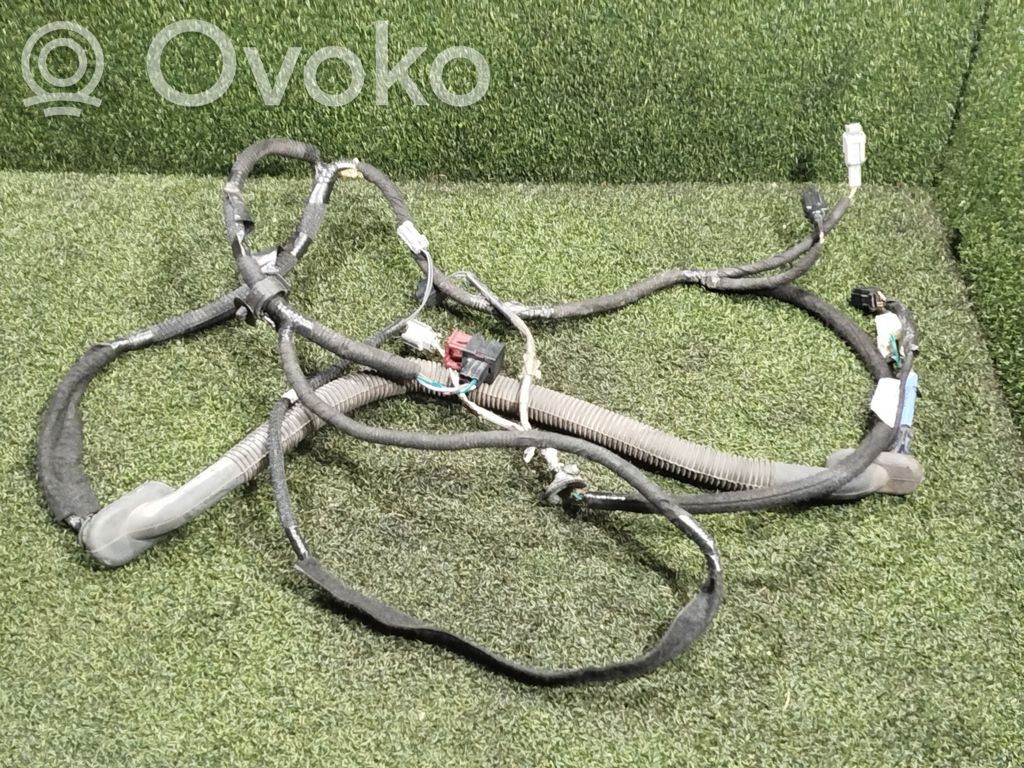 Renault Trafic III (X82) Cableado de puerta trasera 