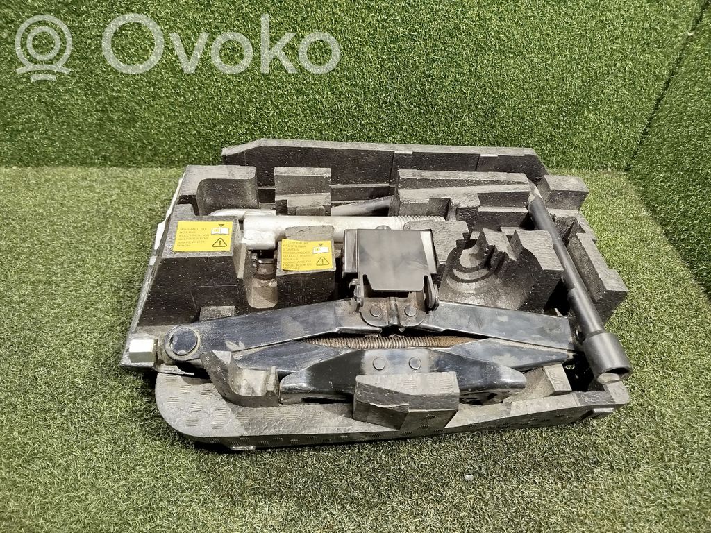 Renault Master III Tool set 