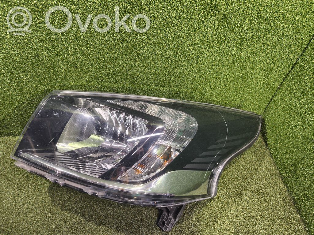 Opel Vivaro Scheinwerfer 