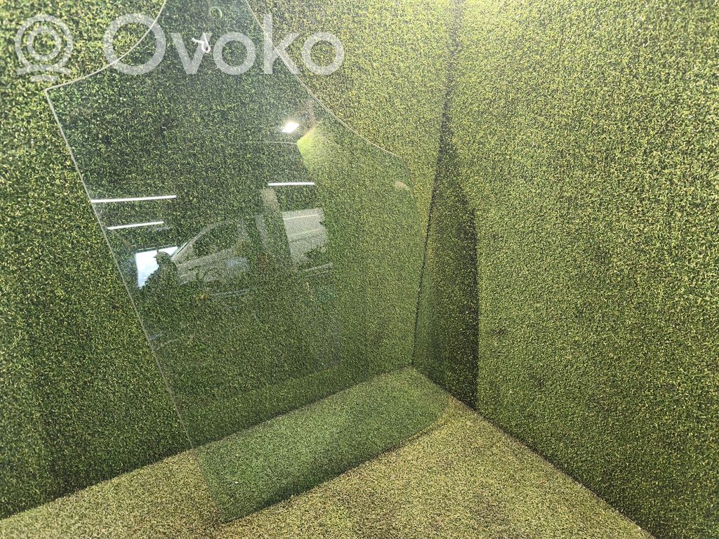 Ford Transit Custom Front door window/glass (coupe) 