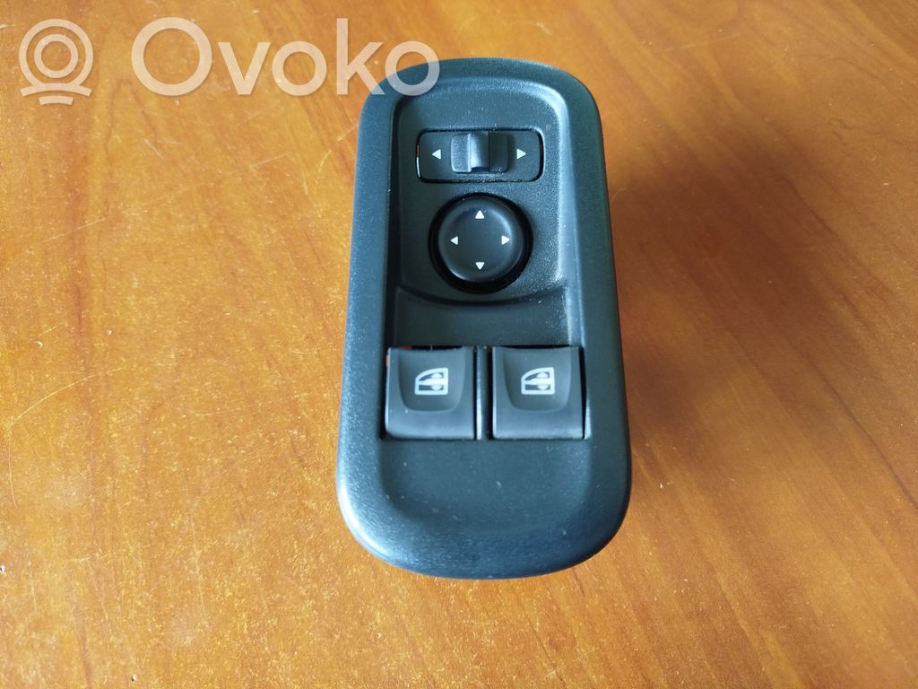 Renault Master III Electric window control switch 