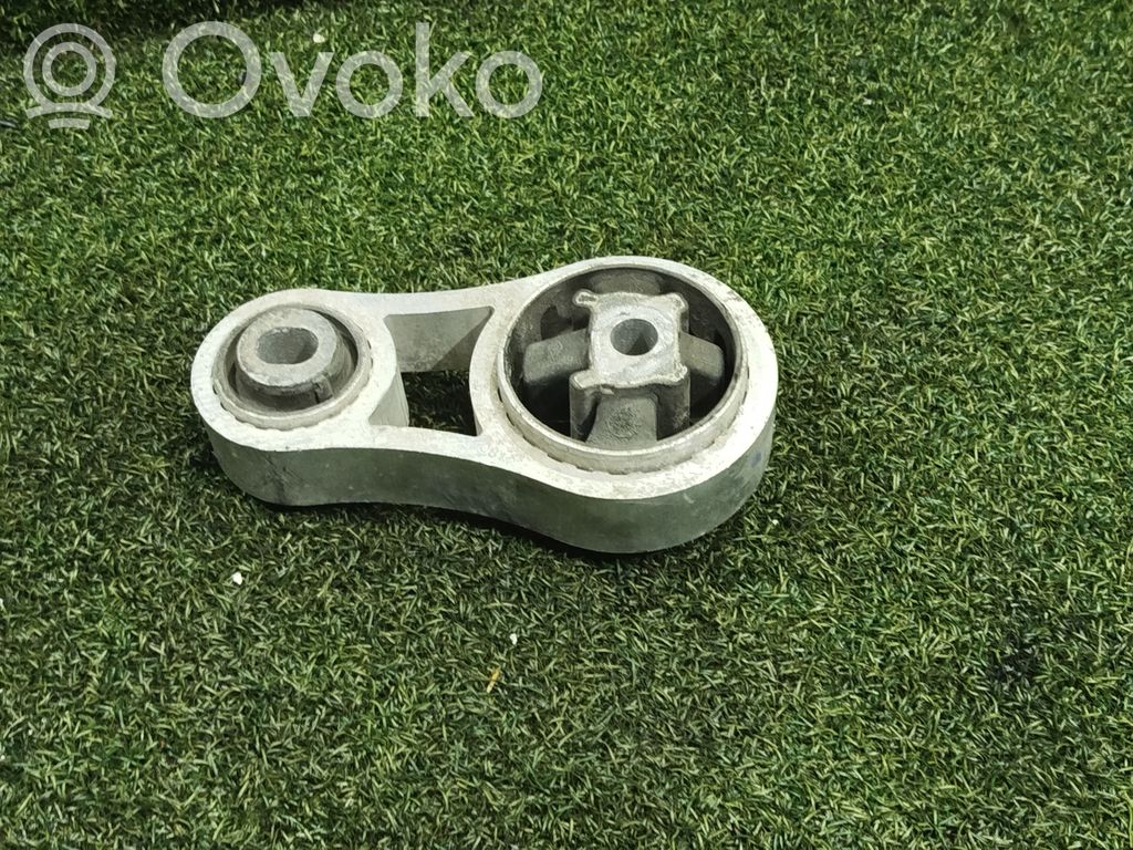 Opel Vivaro Engine mount bracket 