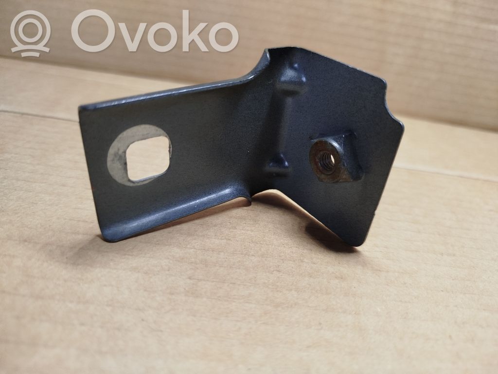 Renault Trafic III (X82) Fender mounting bracket 