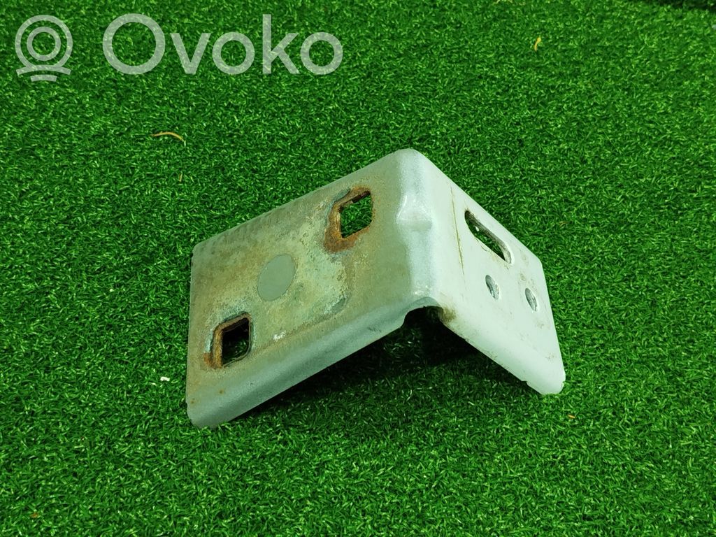 Ford Transit Custom Fender mounting bracket 