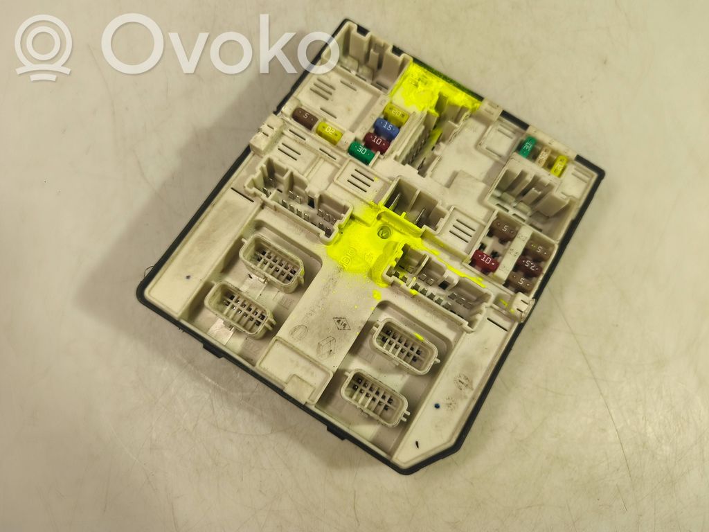 Renault Master III Fuse module 