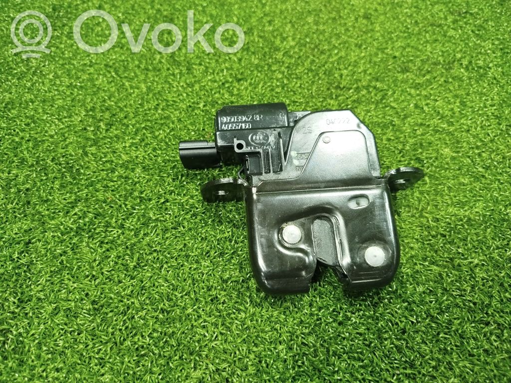Renault Arkana Tailgate lock latch 