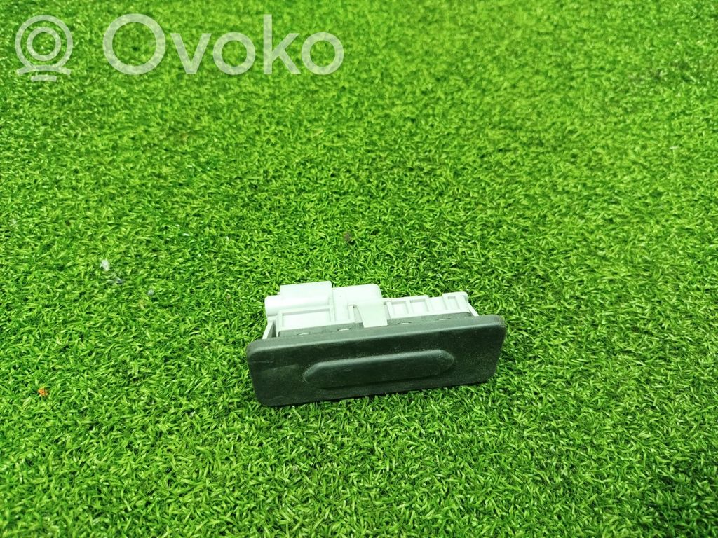 Renault Espace V (RFC) Tailgate/trunk/boot open switch 