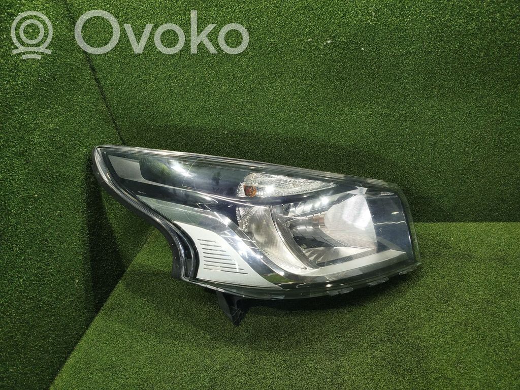 Renault Trafic III (X82) Lampa przednia 