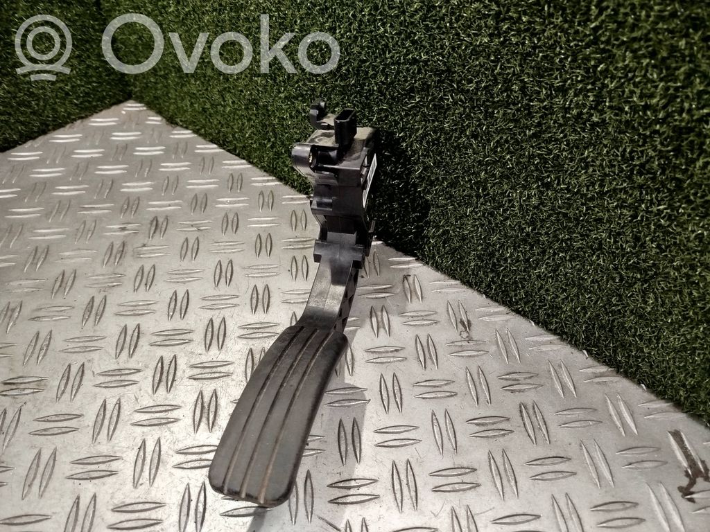 Opel Vivaro Pedał gazu / przyspieszenia 
