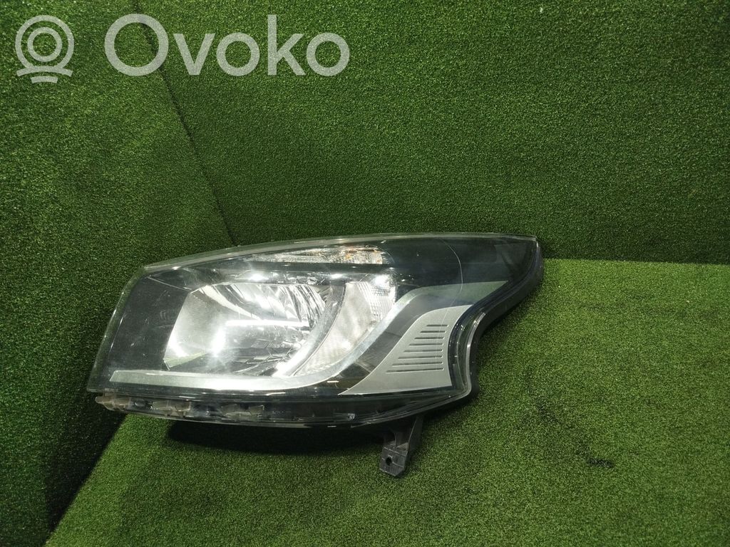 Renault Trafic III (X82) Phare frontale 