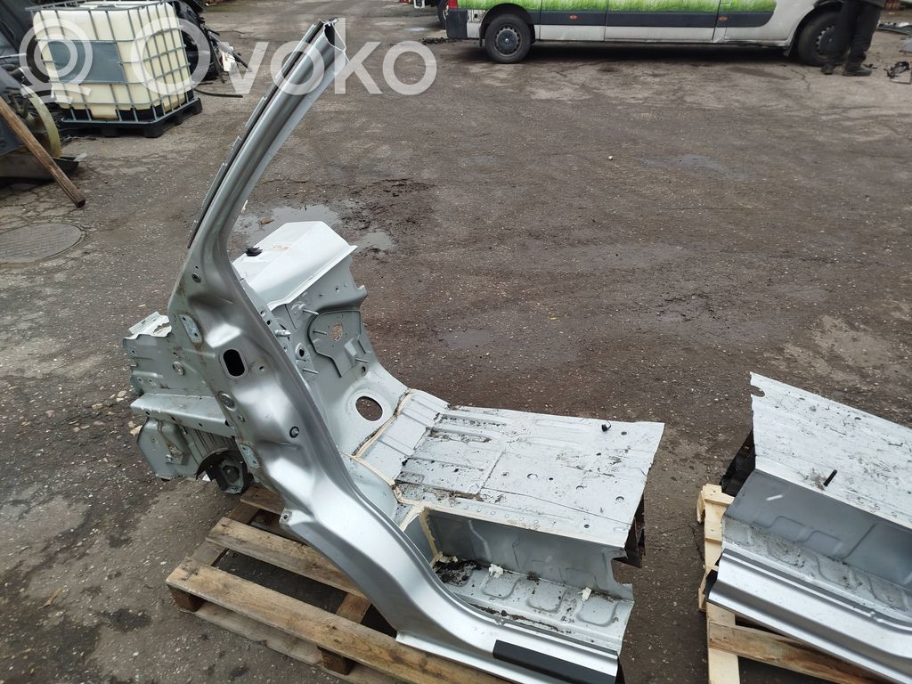 Renault Trafic III (X82) Panel lateral delantero 