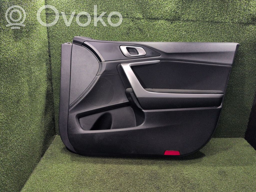 KIA Ceed Etuoven verhoilu 