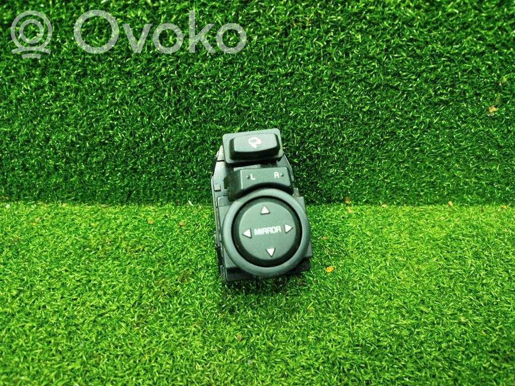 KIA Stonic Wing mirror switch 