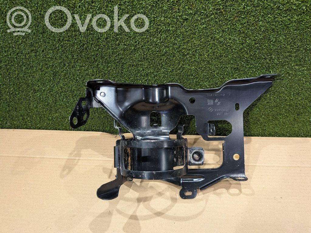Renault Trafic III (X82) Mocowanie filtra paliwa 