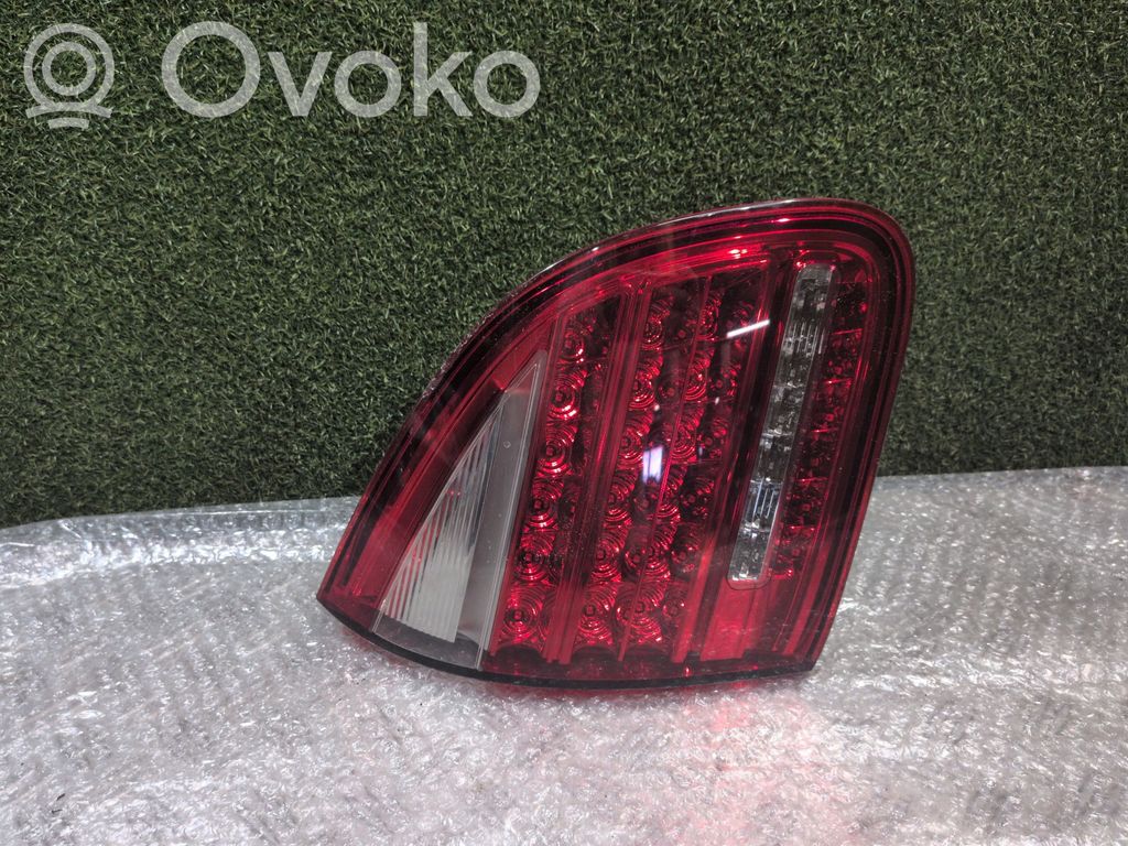 Porsche Cayenne (92A) Lampy tylnej klapy bagażnika 