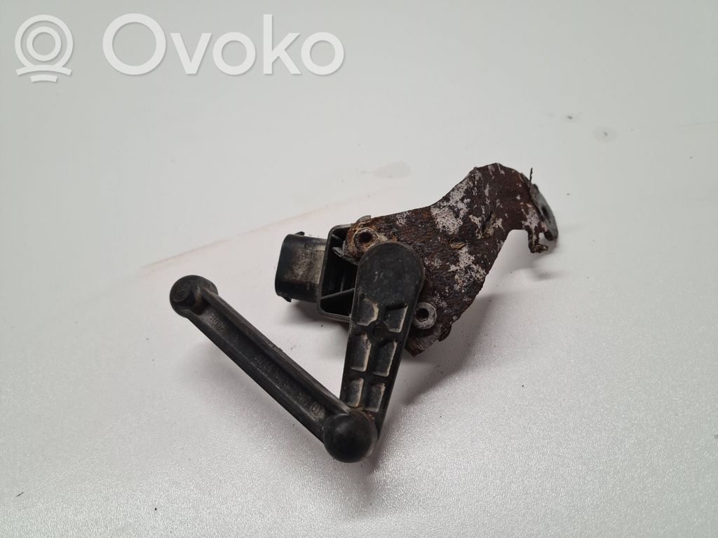 Headlight/headlamp level sensor   6778813