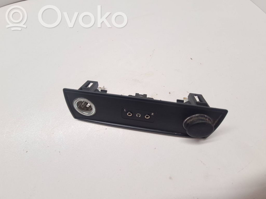 Encendedor delantero   51166963375