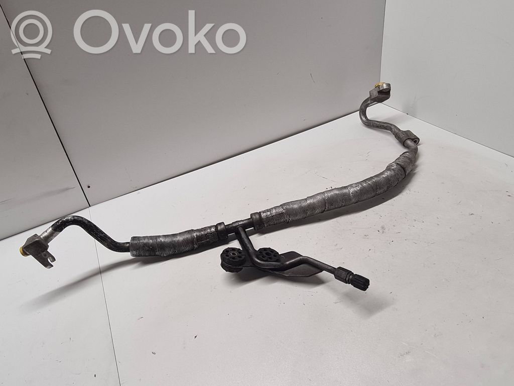 Air conditioning (A/C) pipe/hose   6982878