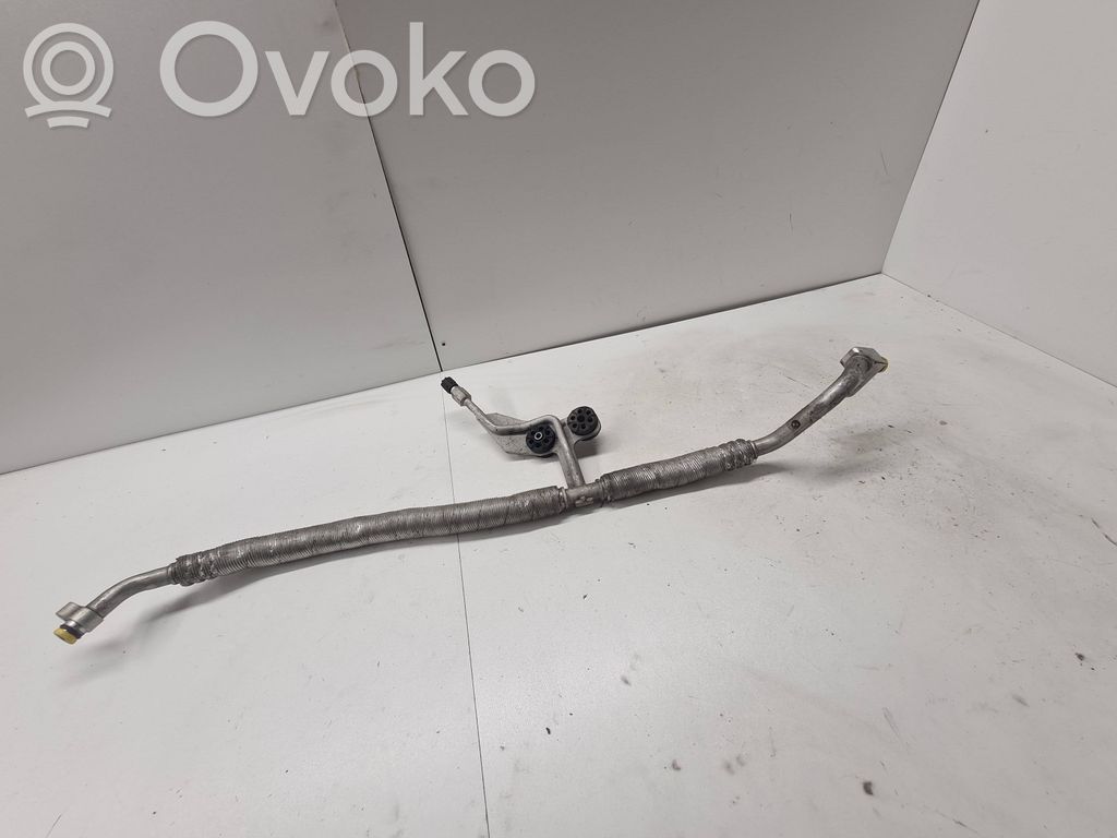 Air conditioning (A/C) pipe/hose   9184102,08202