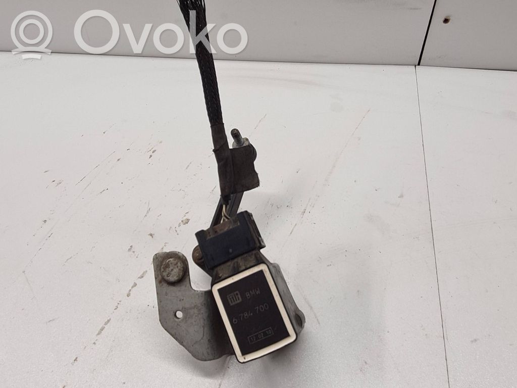 Priekšpusē augstuma sensora svira   6784700,120210