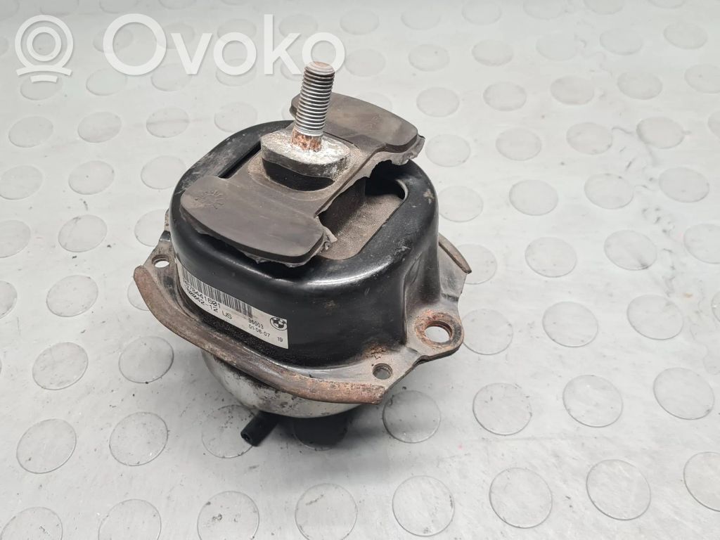 Engine mount bracket   678441601