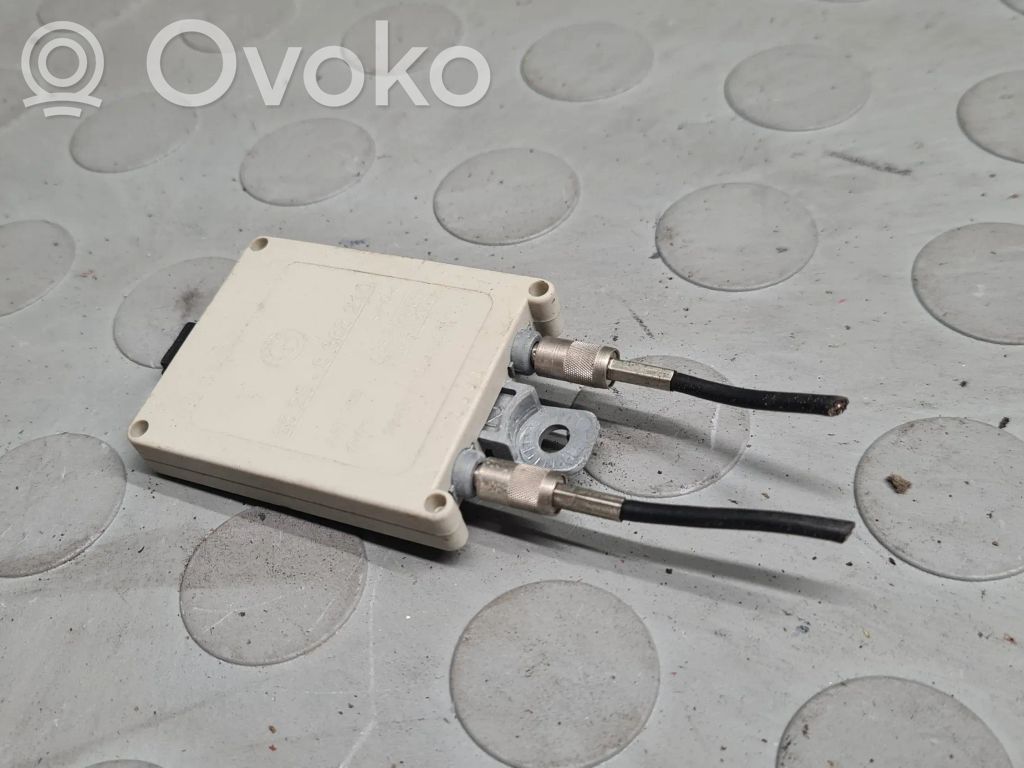 BMW 3 E46 Antenos stiprintuvas 