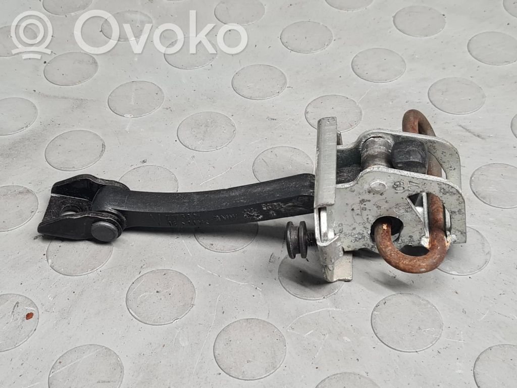 BMW X3 E83 Etuoven pidätin 