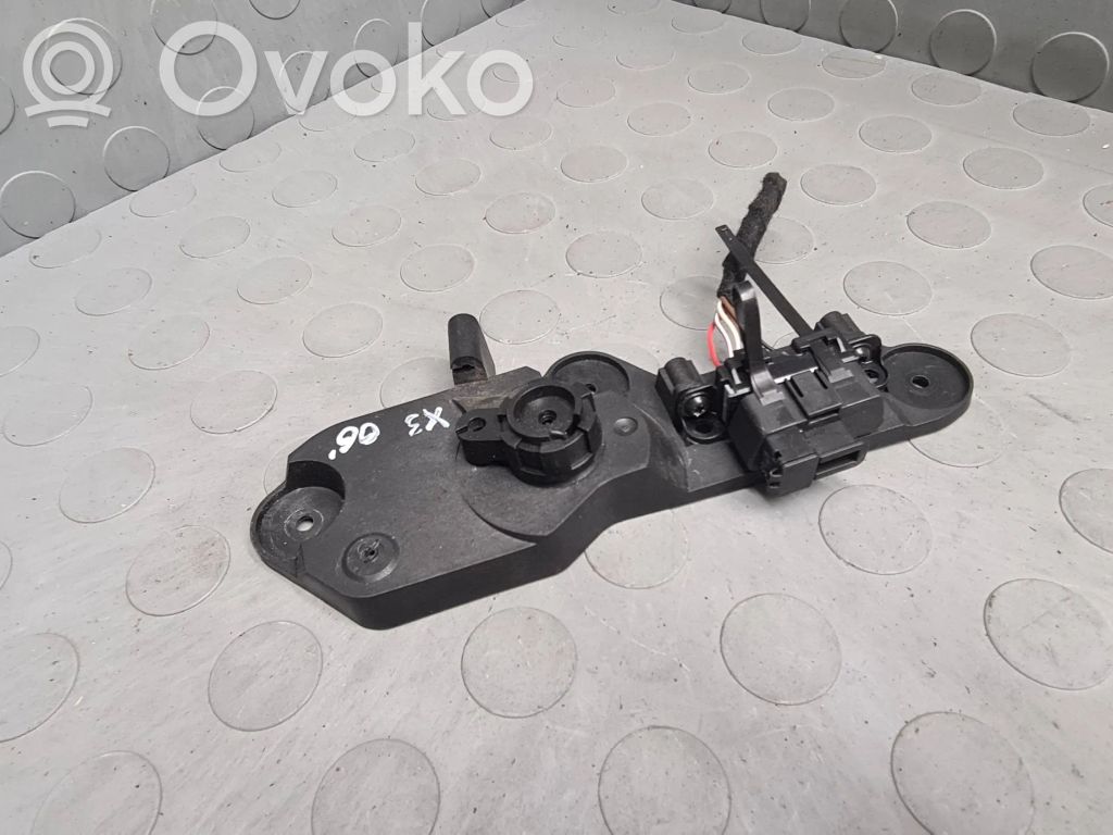 BMW X3 E83 Engine bonnet (hood) release handle 