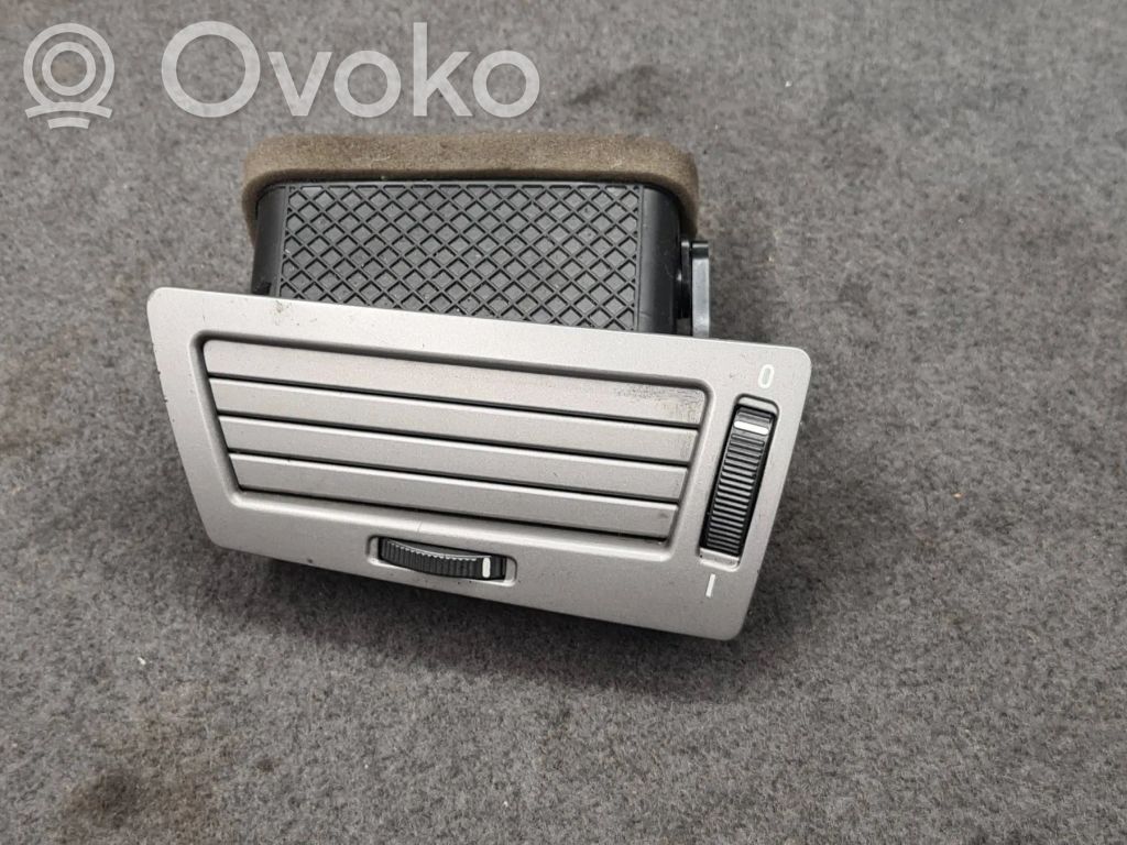 Dashboard side air vent grill/cover trim   6911241