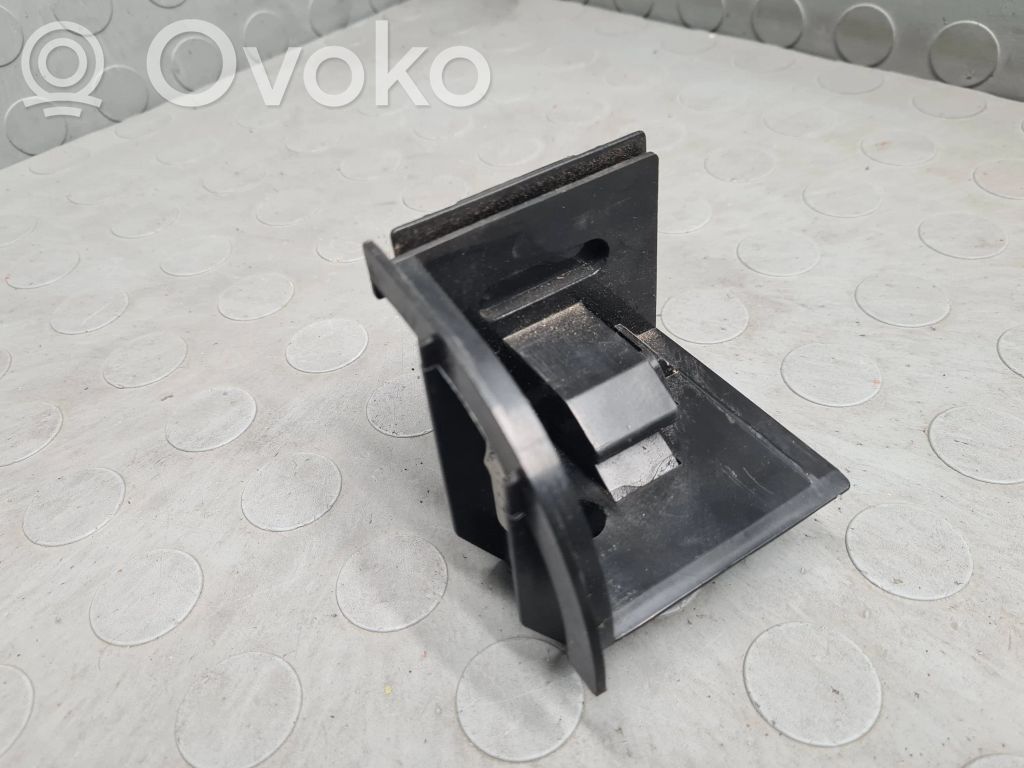 Parcel shelf load cover mount bracket   9129061
