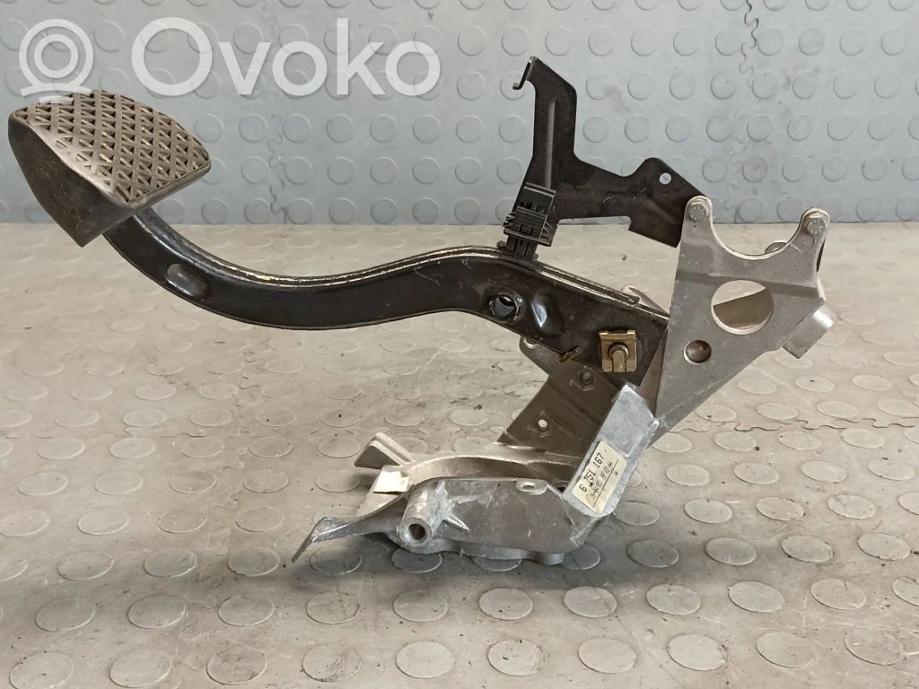Brake pedal   6751167