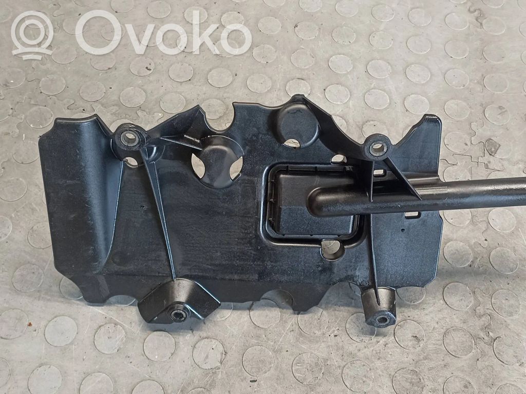 Autres pièces compartiment moteur   7792946