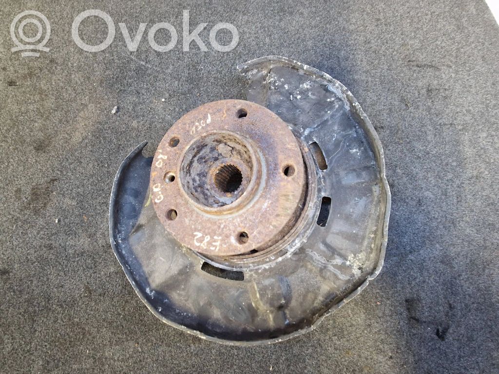 Rear wheel hub   6761580