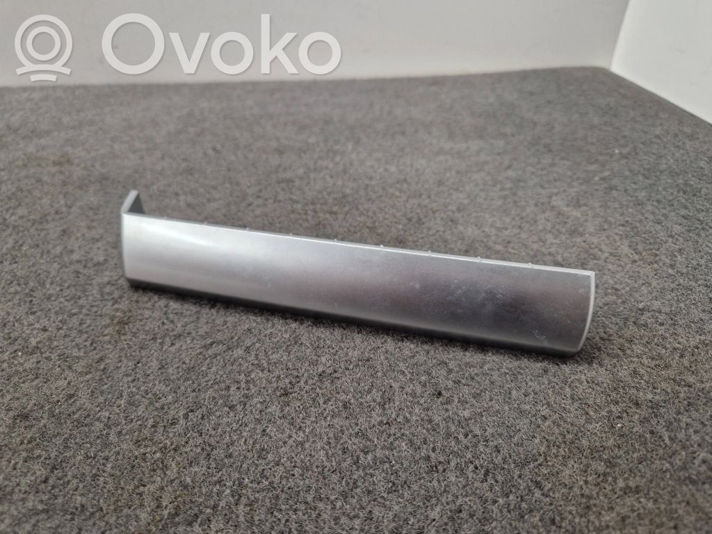 Moldura de la guantera   4992800