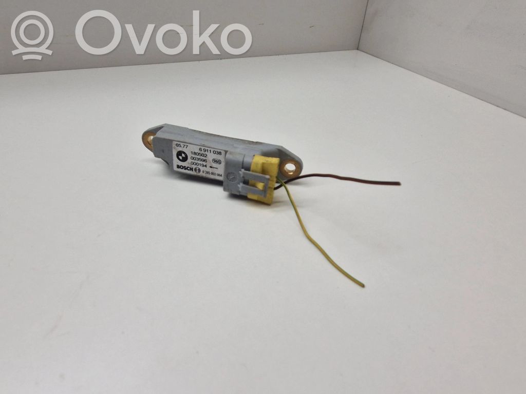 Turvatyynyn törmäysanturi   6911038
