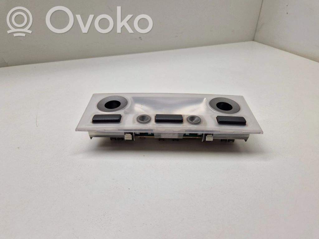 Luz del asiento delantero   8379699