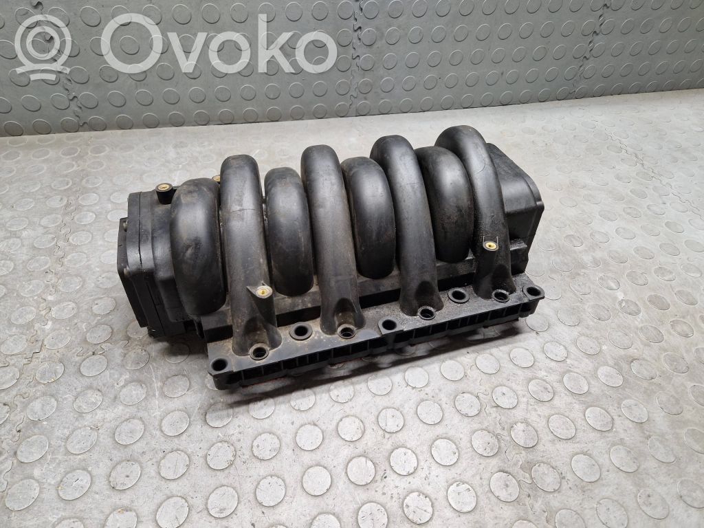 BMW 7 E38 Kolektorius įsiurbimo 