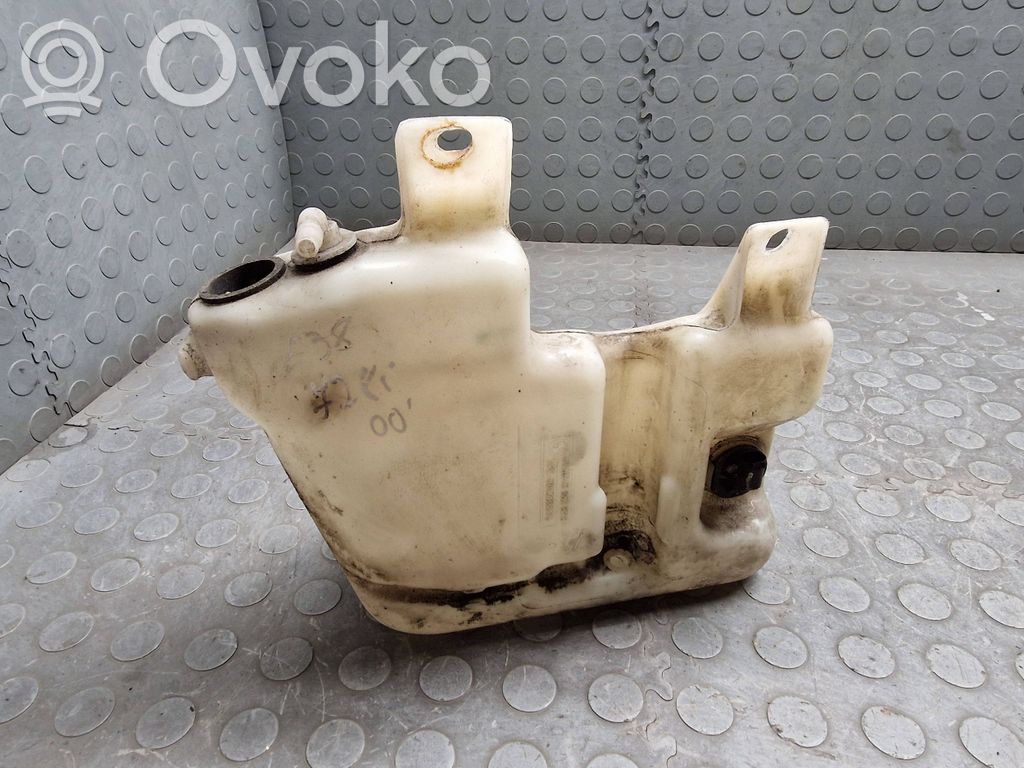 BMW 7 E38 Langų skysčio bakelis 