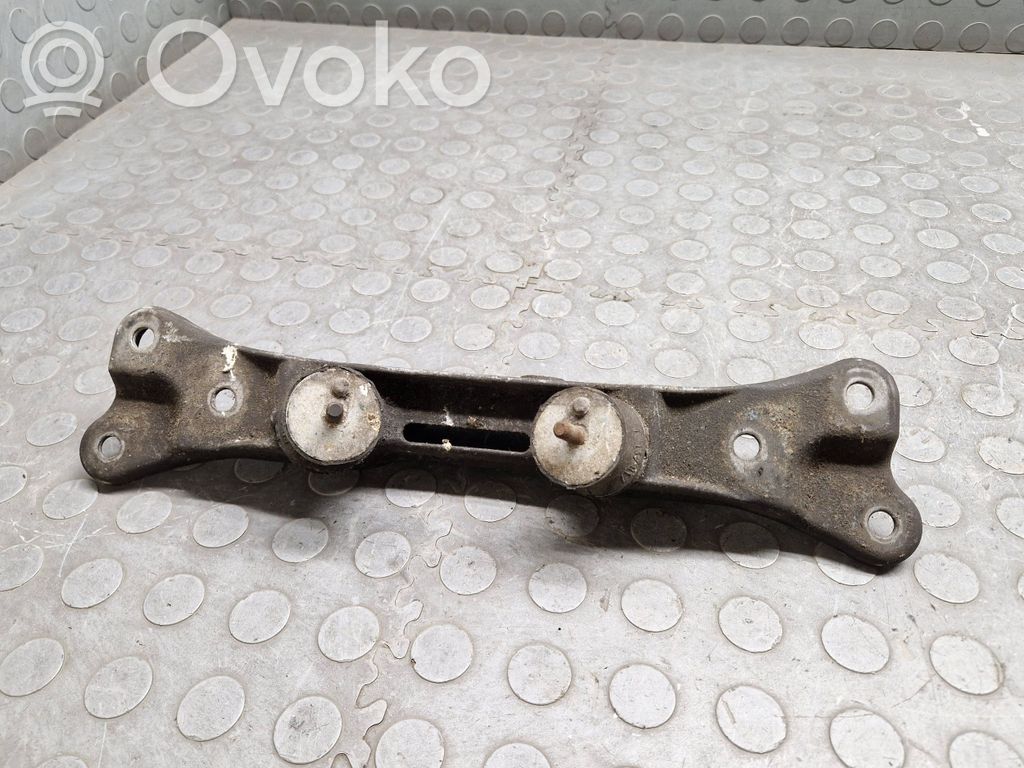 Gearbox mounting bracket   1092477