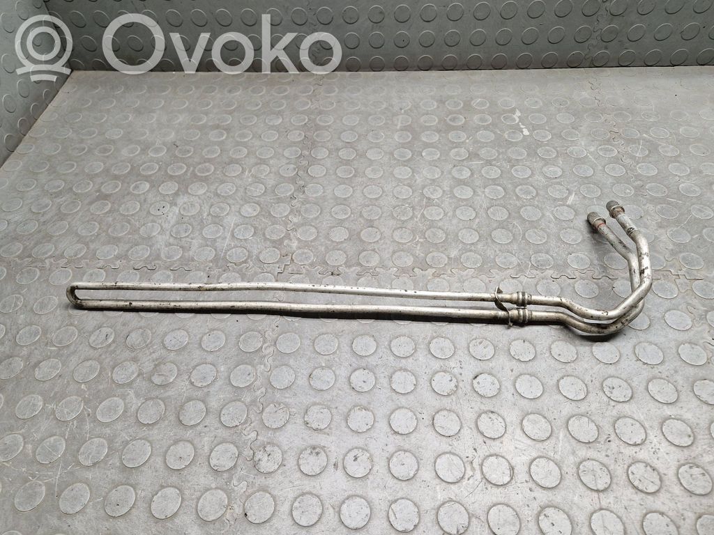 BMW 5 E60 E61 Pārnesumkārbas eļļas dzesētāja caurulīte (-es) / šļūtene (-es) 