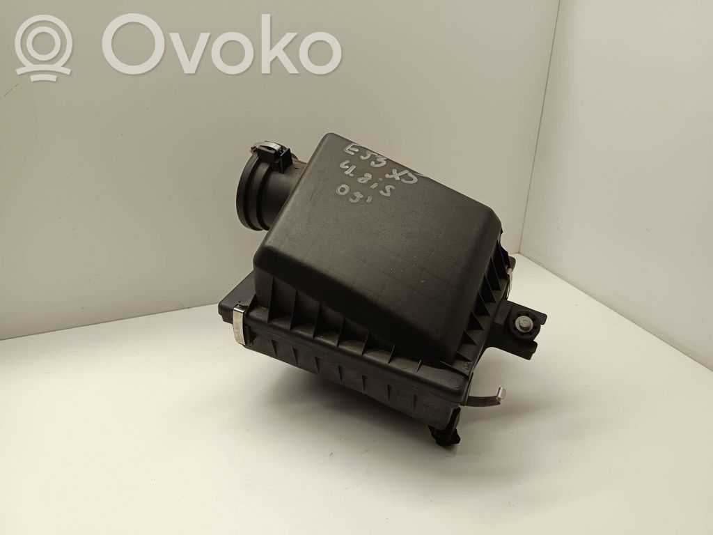 Air filter box   7529748
