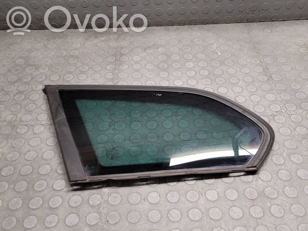 BMW 3 E90 E91 Rear side window 