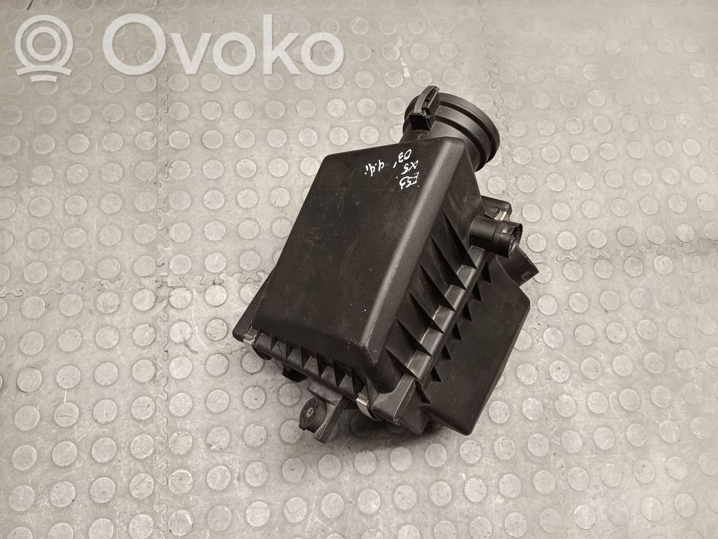 Air filter box   1437112