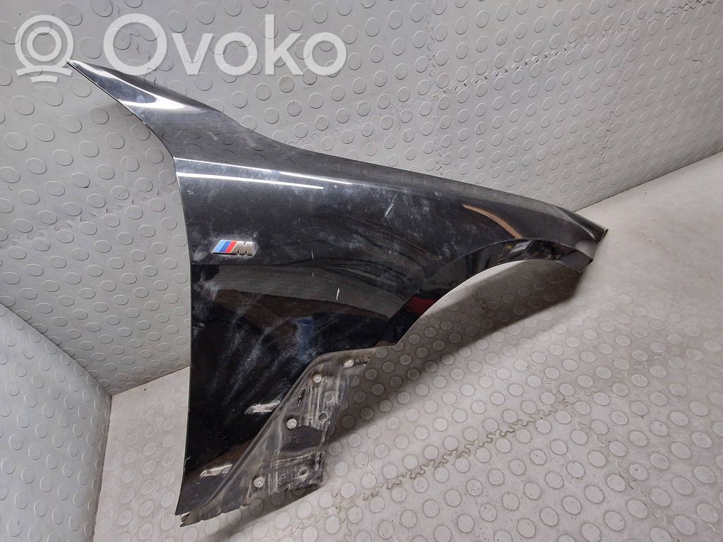 BMW i4 Крыло 