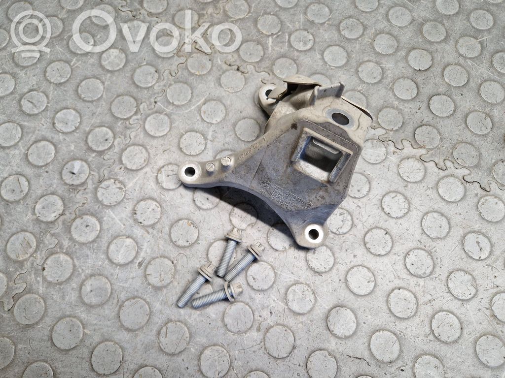 Engine mounting bracket   6876206