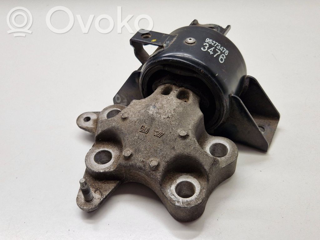 Buick Encore I Engine mount bracket 