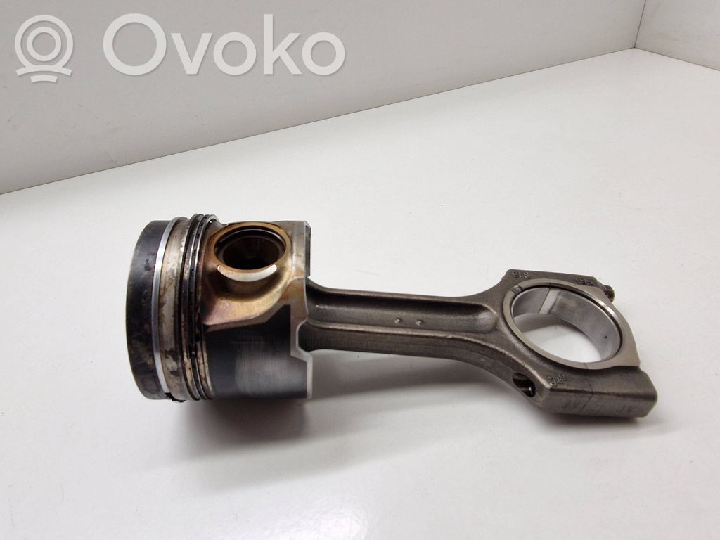 Piston with connecting rod   84L93,MAHLE174